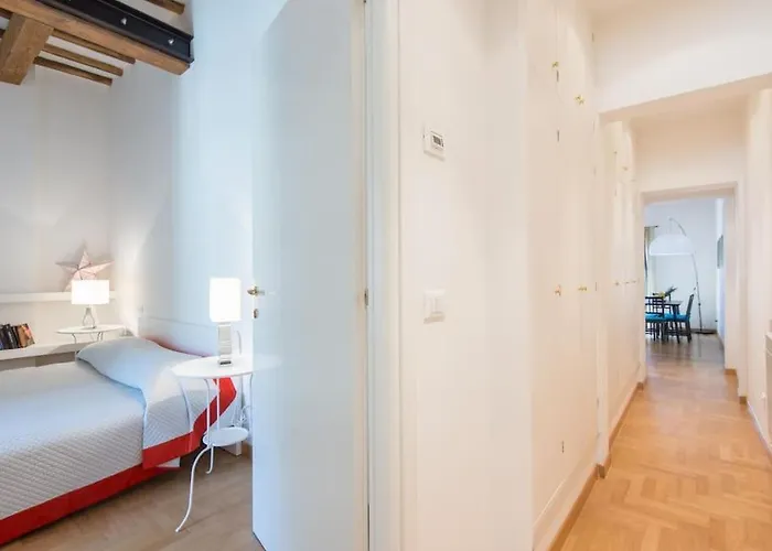 Trevi Fountain Luxury Appartement *