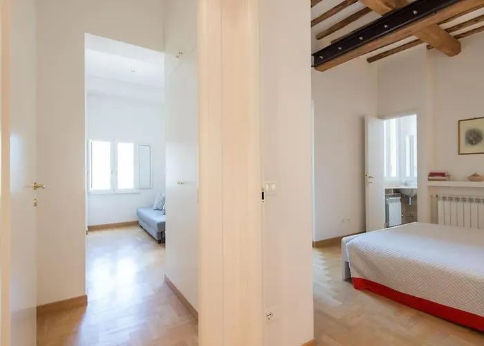 Trevi Fountain Luxury Appartement *